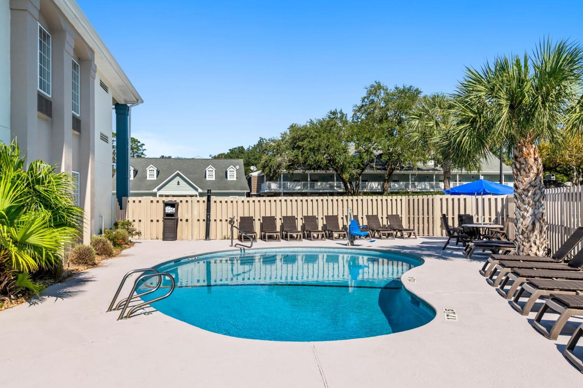 Holiday Inn Express Saint Simons Island By Ihg St. Simons Island Buitenkant foto