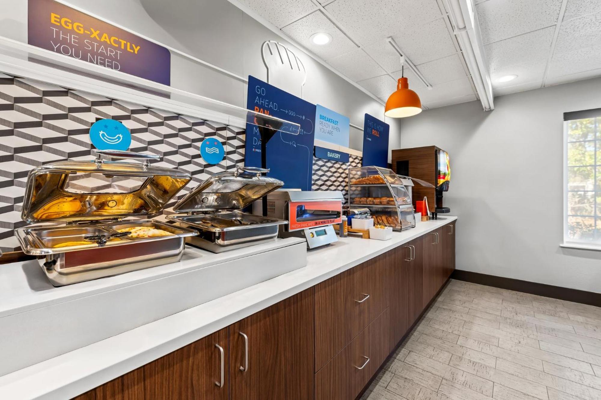 Holiday Inn Express Saint Simons Island By Ihg St. Simons Island Buitenkant foto